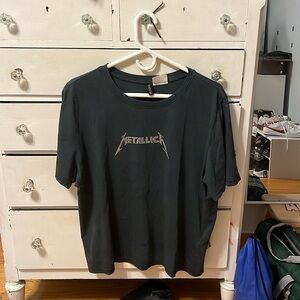 Metallica dark gray tee